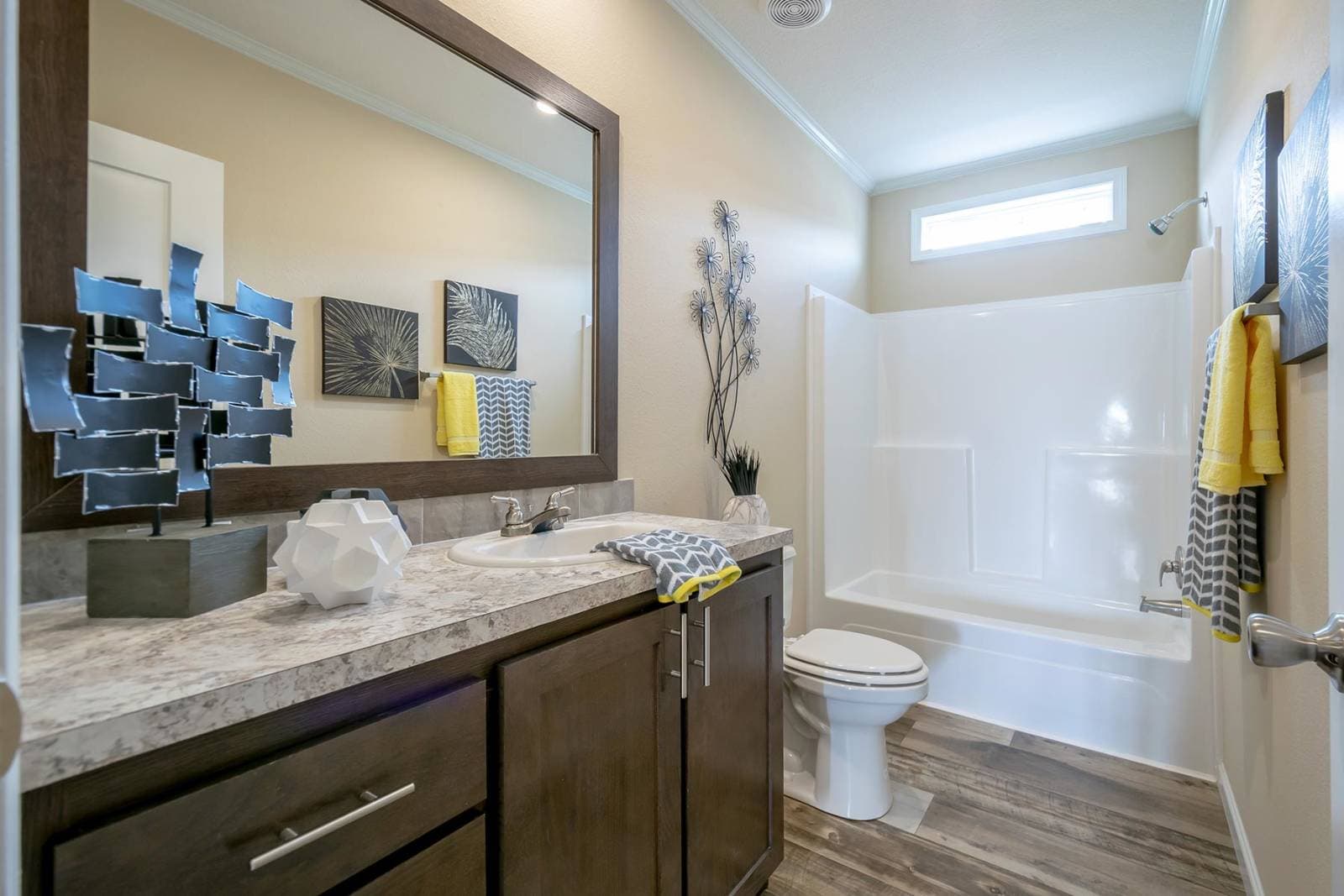 Innovation 3256n bathroom home features