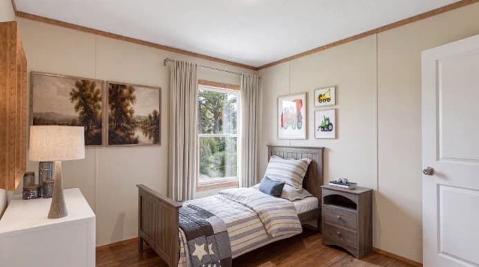 Snowcap bedroom home features