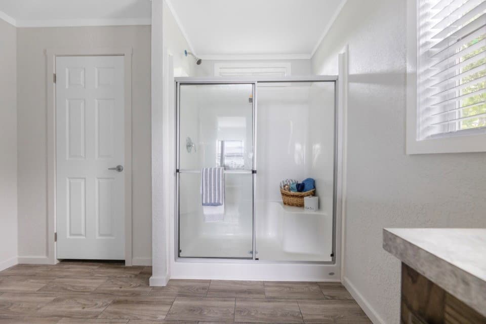 The murphy lot #8 bathroom home features