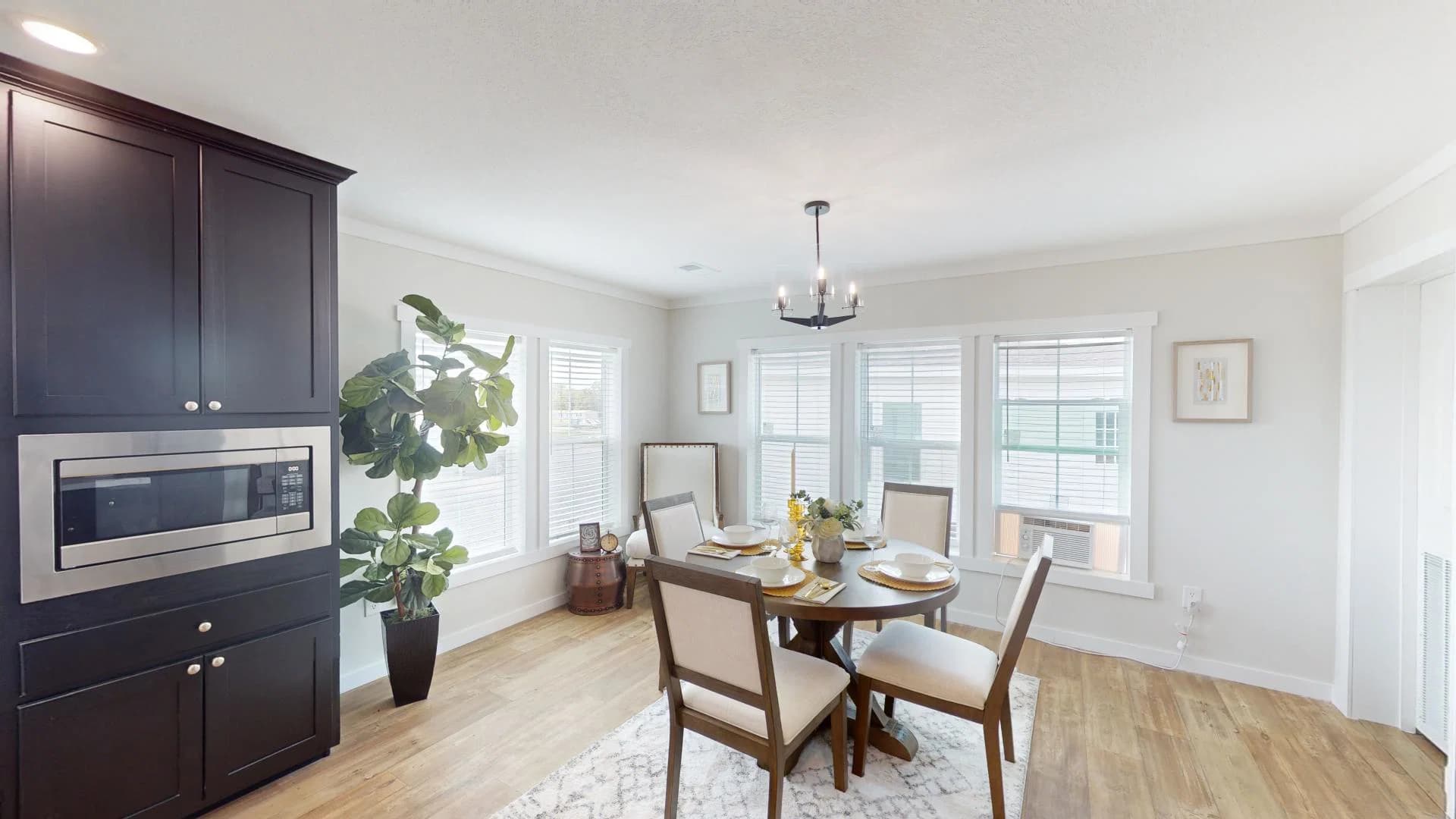 Pri3264-200 interior home features