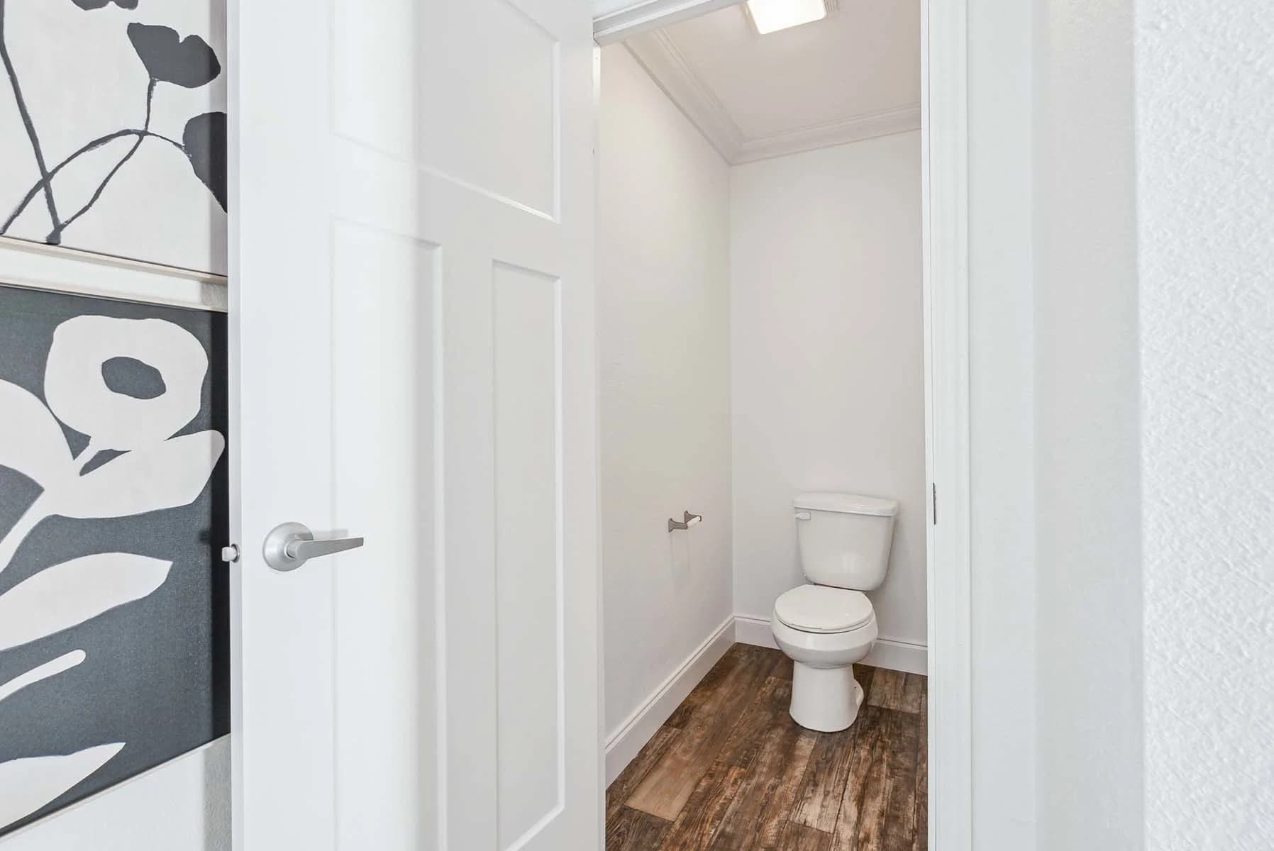 Prairie dune 8978 bathroom home features