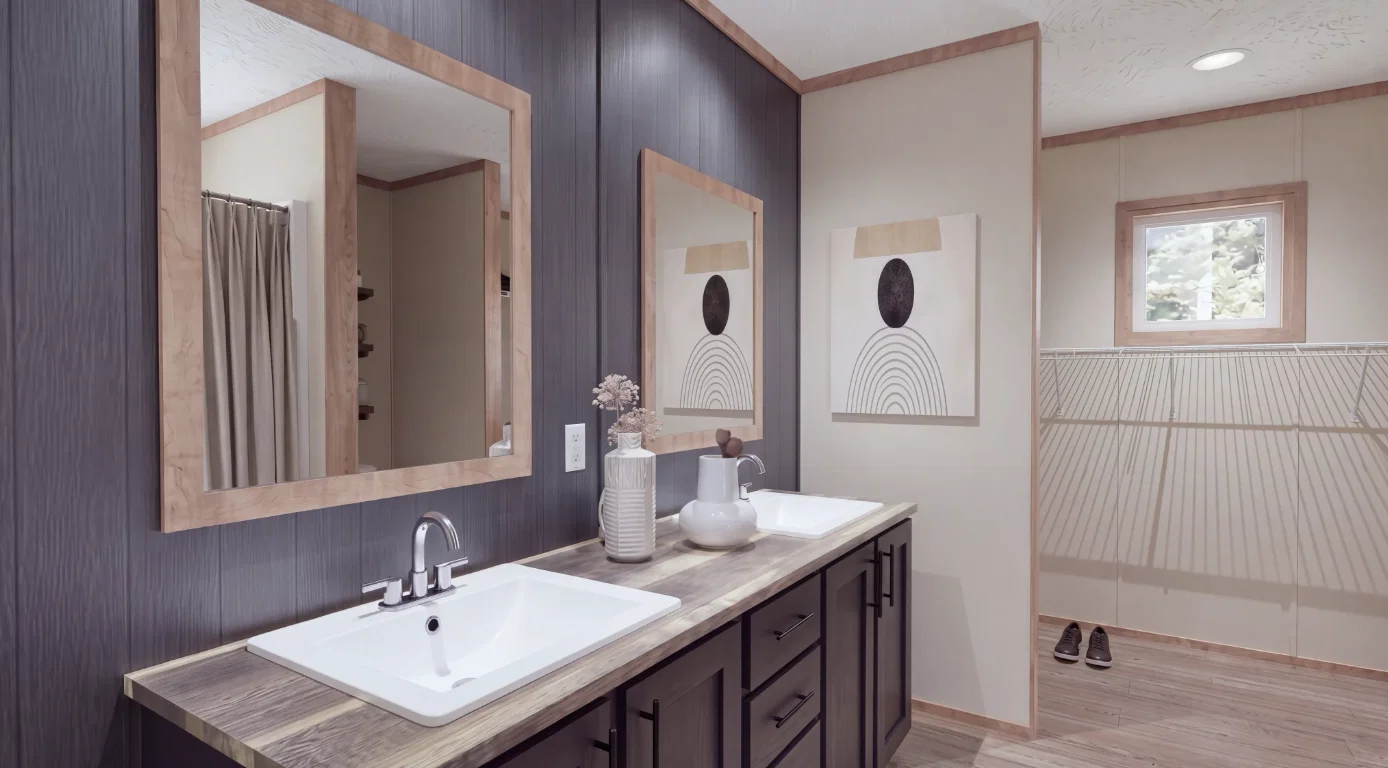 Expedition bathroom home features