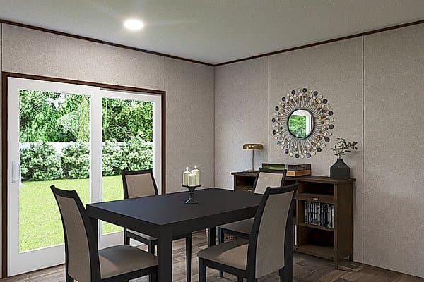 Red lot #23  interior home features