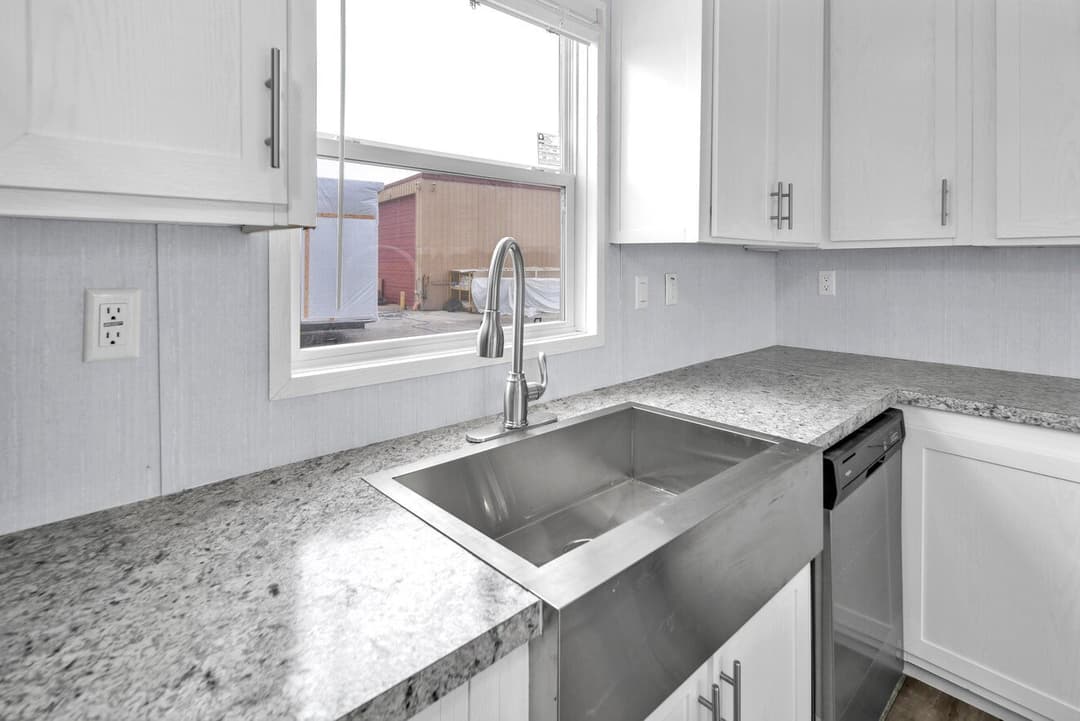 Alamo lite 16763s kitchen home features