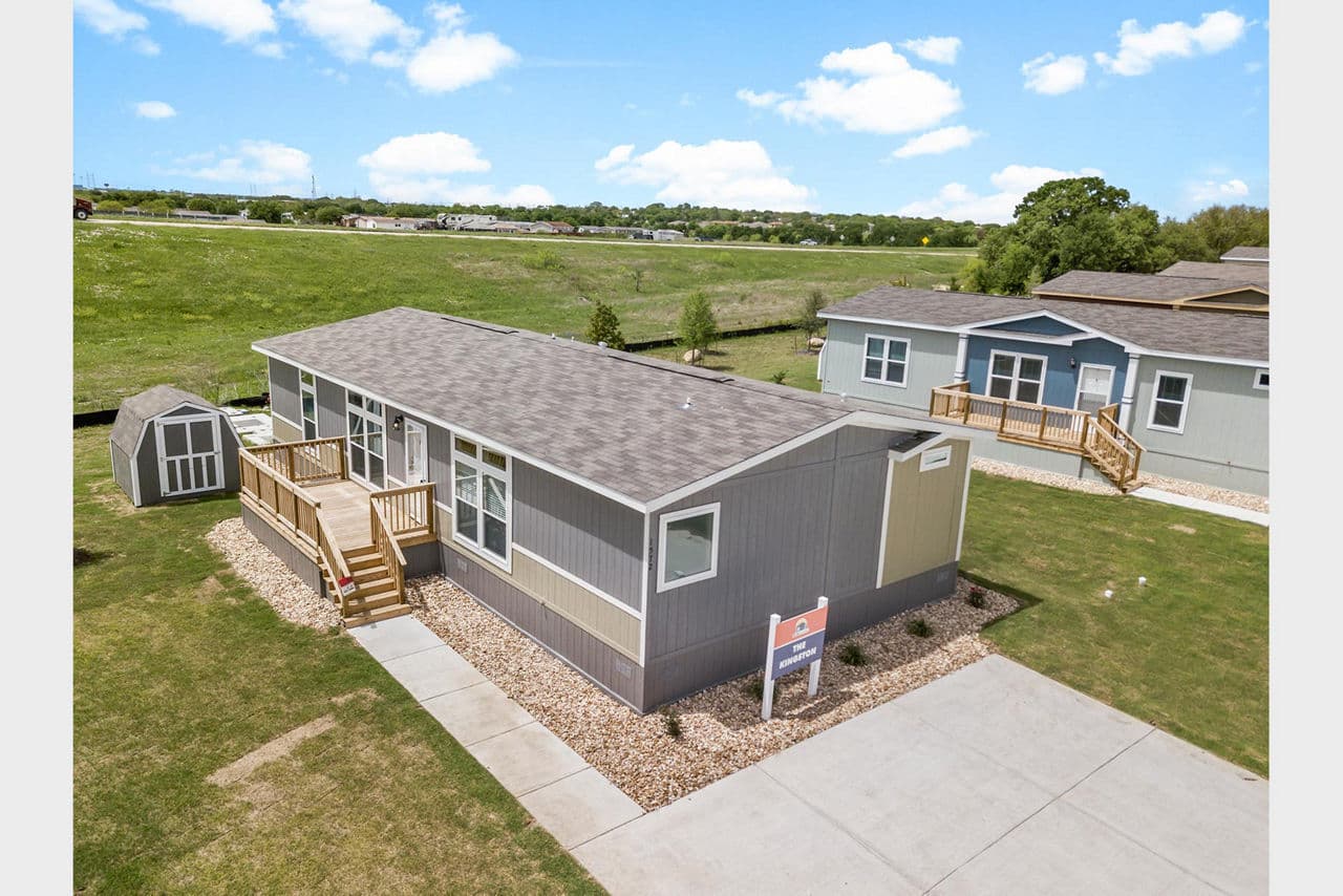 Innovation 2856a hero, elevation, and exterior home features