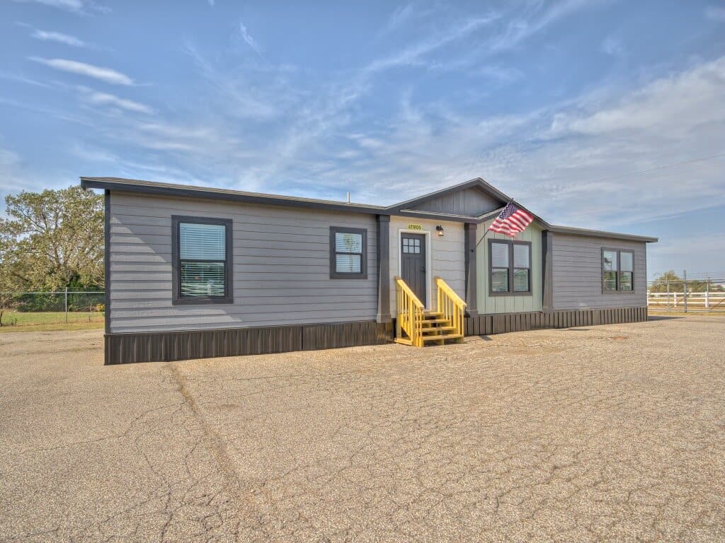 Atmos 28603n hero, elevation, and exterior home features