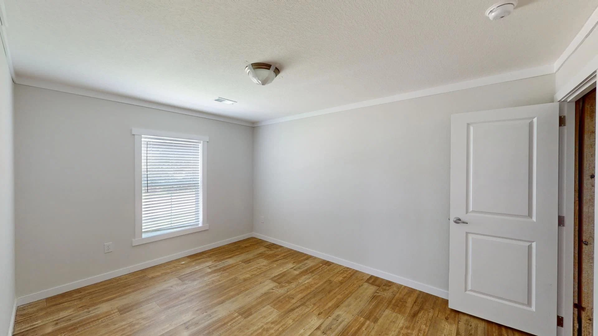 Pri3264-200 bedroom home features