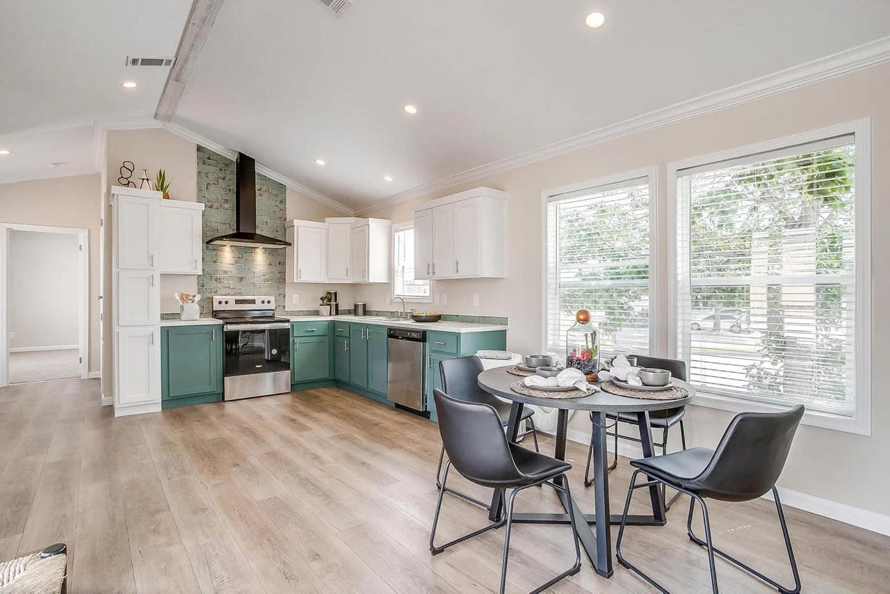 Innovation in1856h11024 interior home features