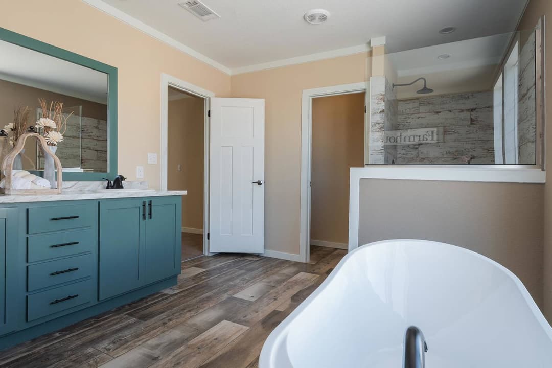 Innovation 3266f bathroom home features