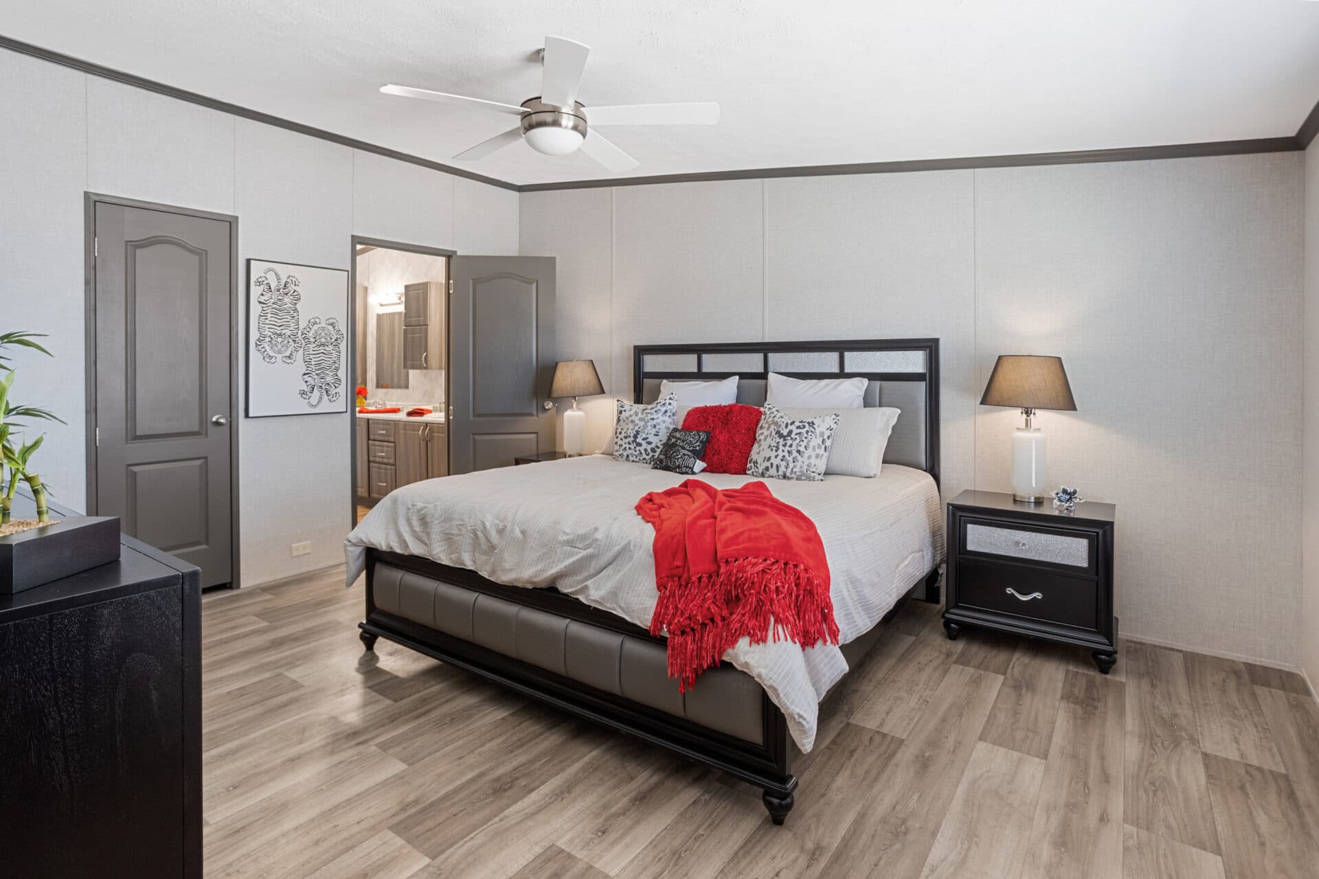 Select s-3252-32d bedroom home features