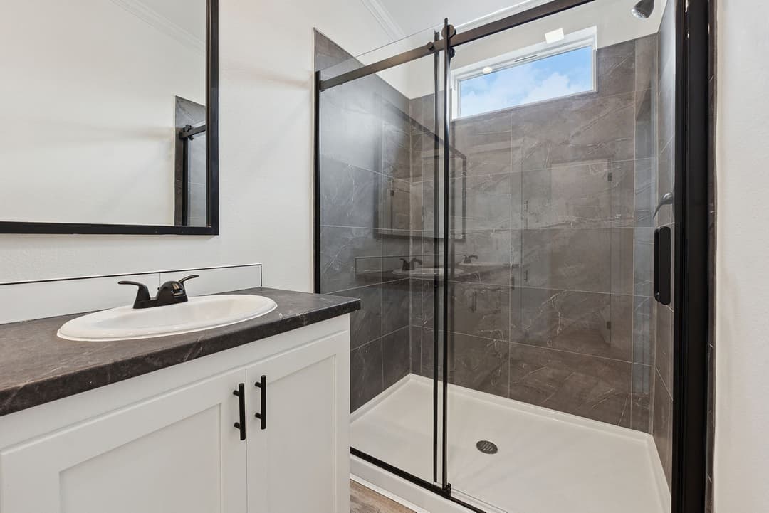 Innovation 1868h bathroom home features