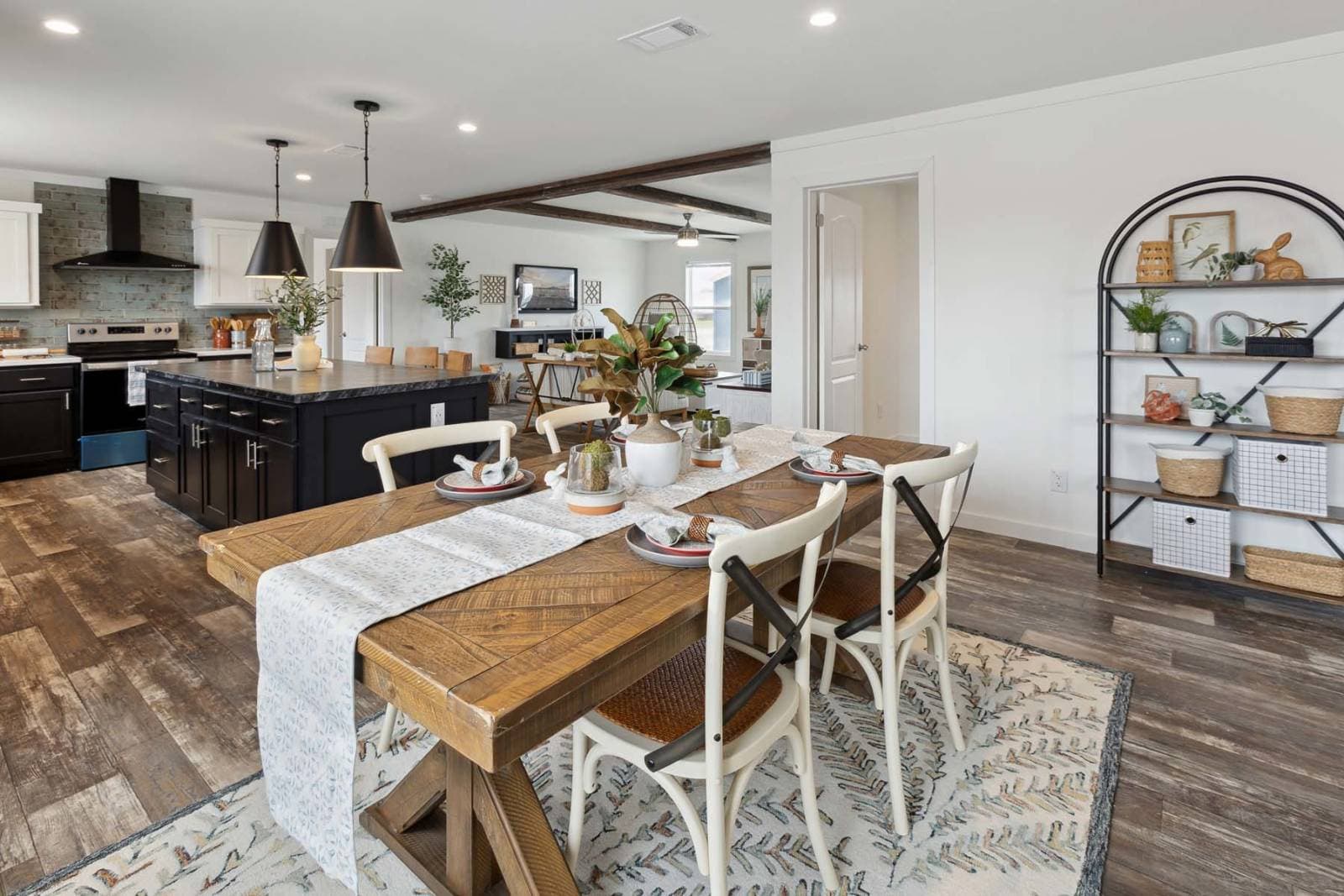 Danielle lot# 7 interior home features