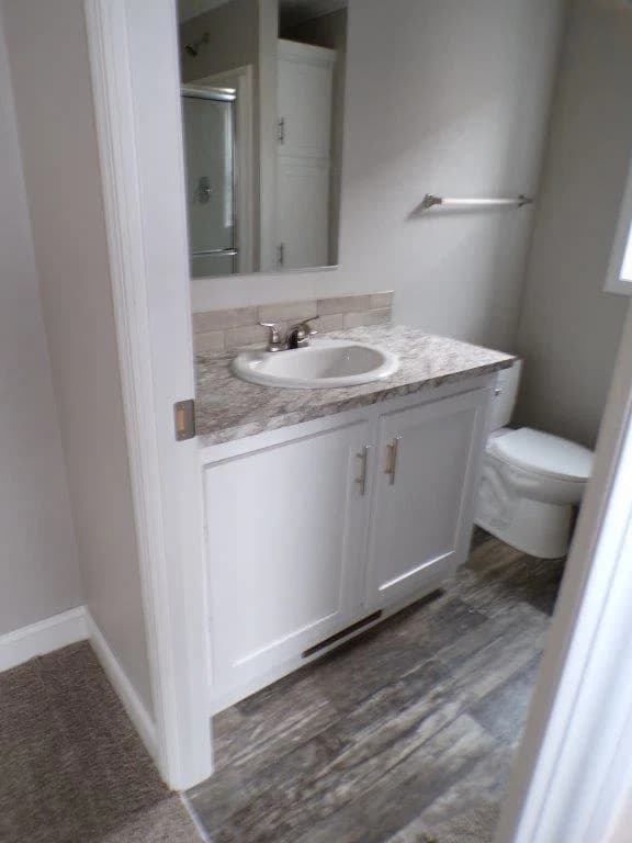 Prairie dune 8704 bathroom home features