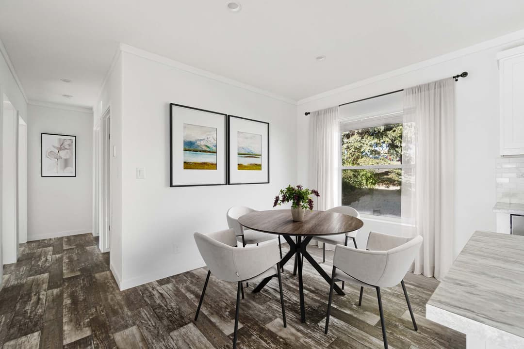 Prairie dune 8452 interior home features