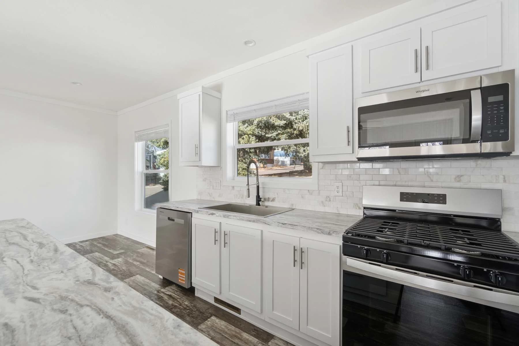 Prairie dune 8452 kitchen home features