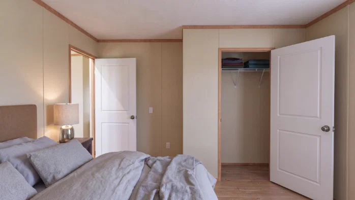 Crockett bedroom home features