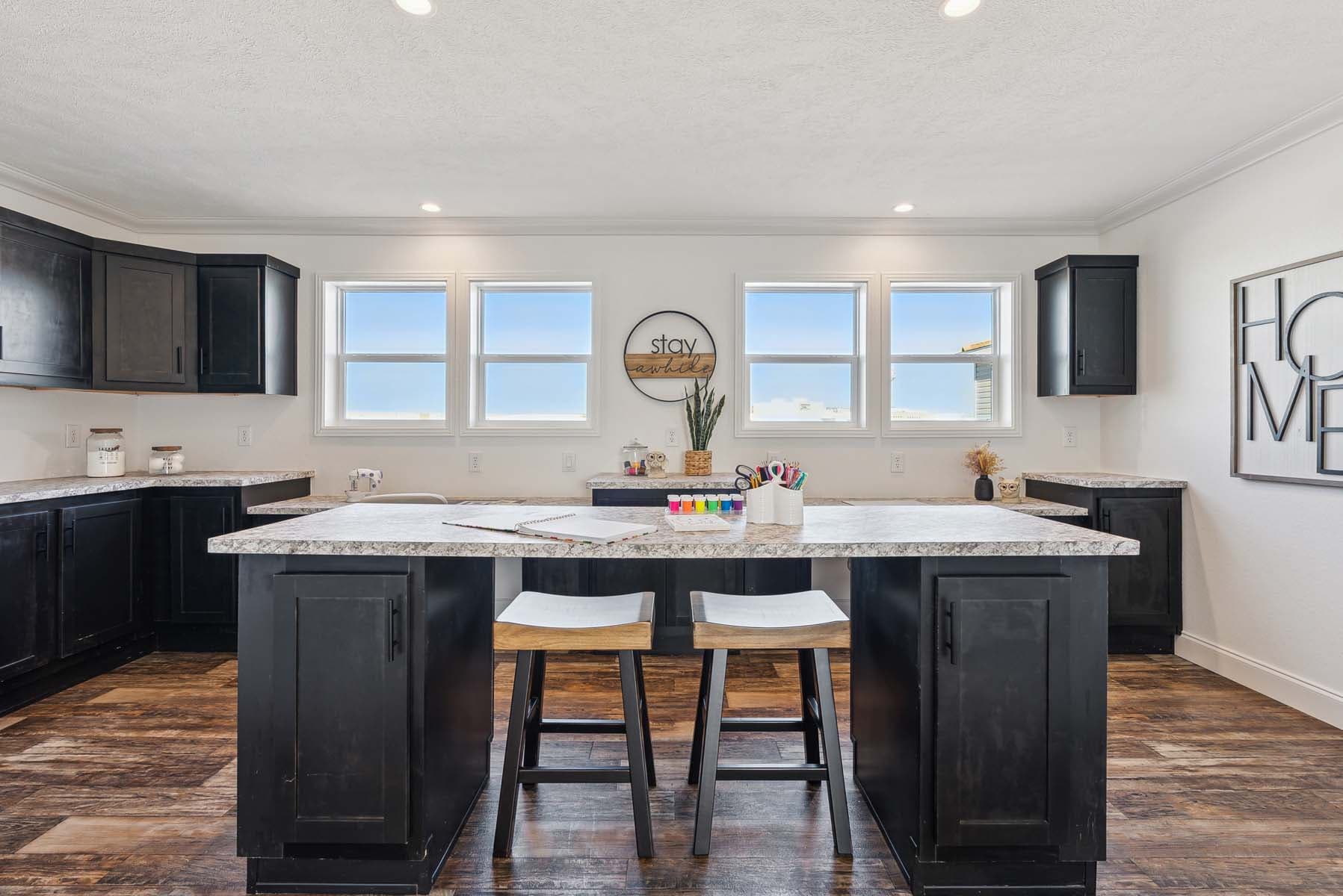 Prairie dune 8978 interior home features