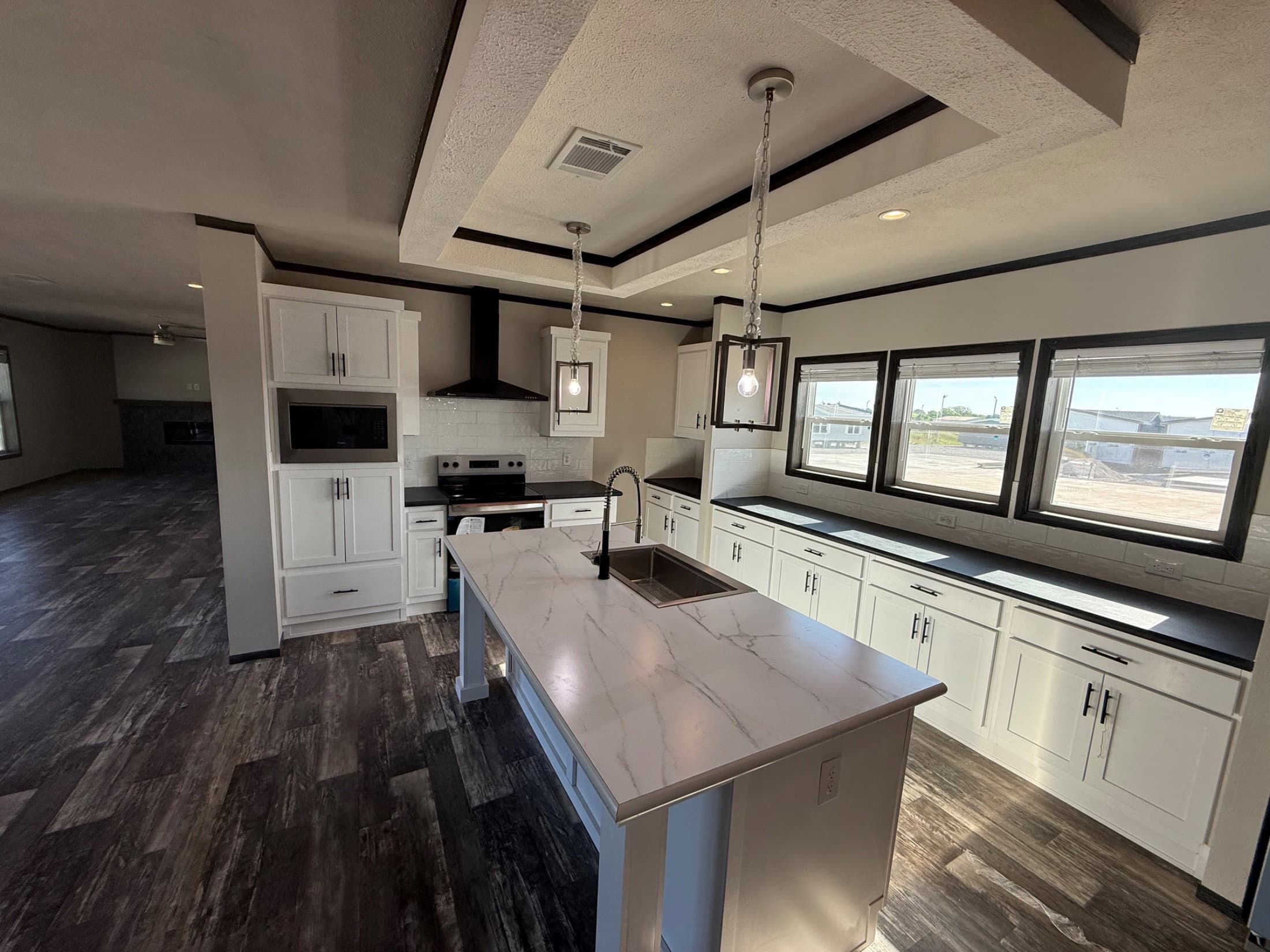 The summit lot #2  home features