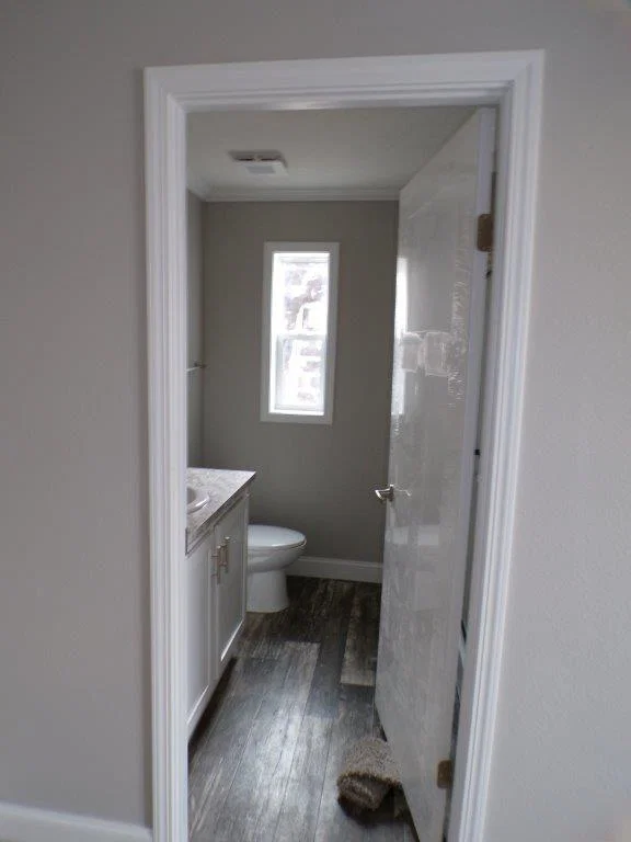 Prairie dune 8704 bathroom home features