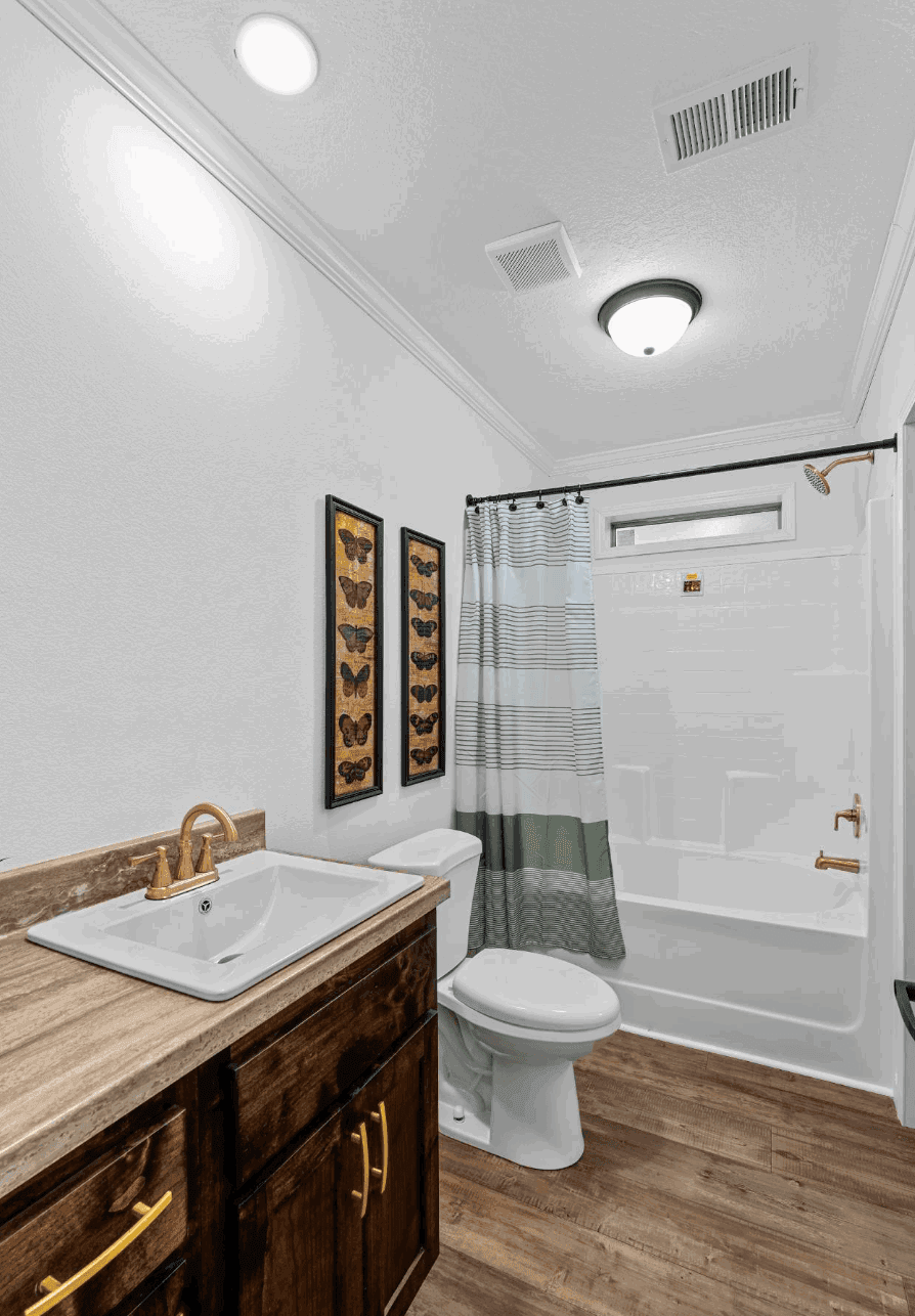 Pri3284-2010 "the bostick" bathroom home features