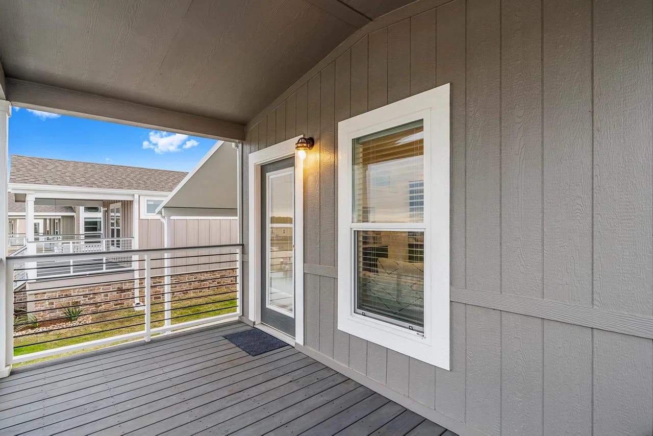 Innovation in1668h22126 exterior and elevation home features