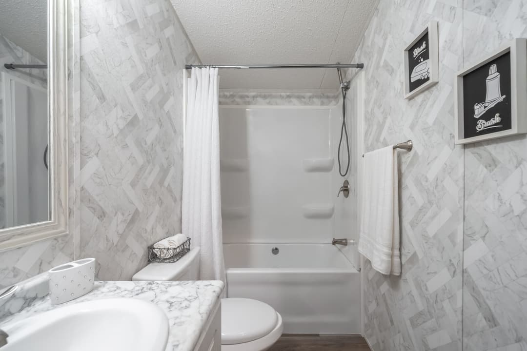 Classic c-1660-21fka bathroom home features
