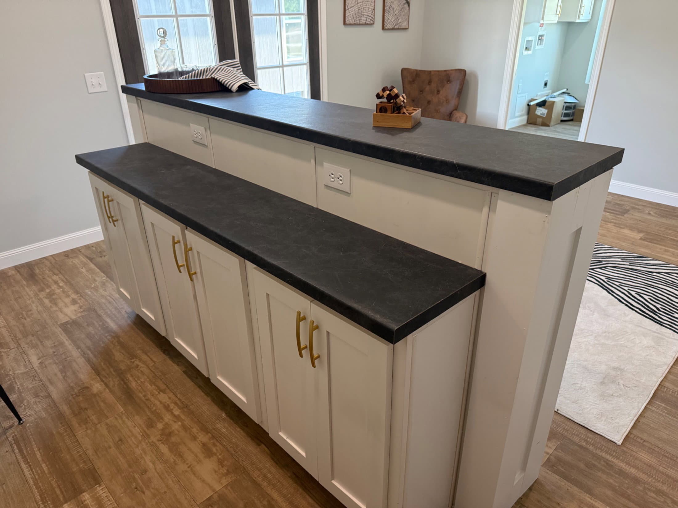 Custom sunshine 2043 lot 16  home features
