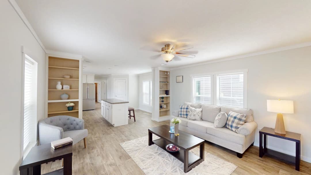 Pri1680-102 hero and interior home features