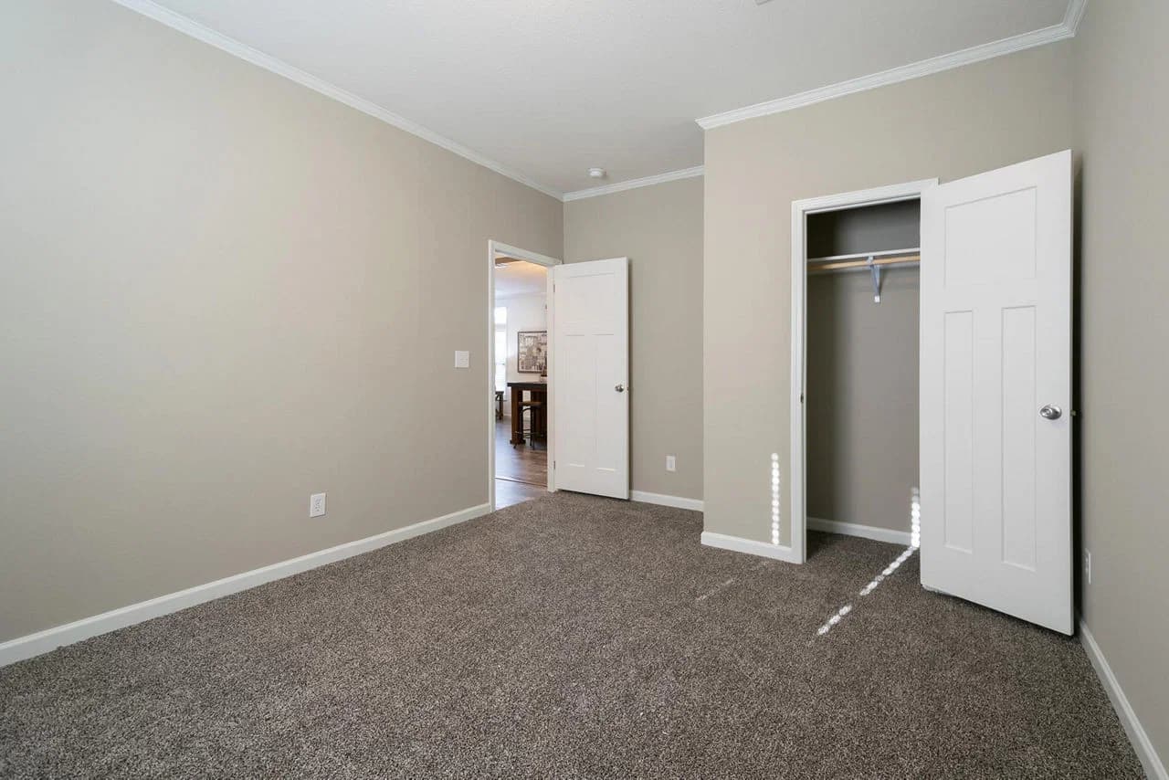 Innovation in3268h32052 bedroom home features