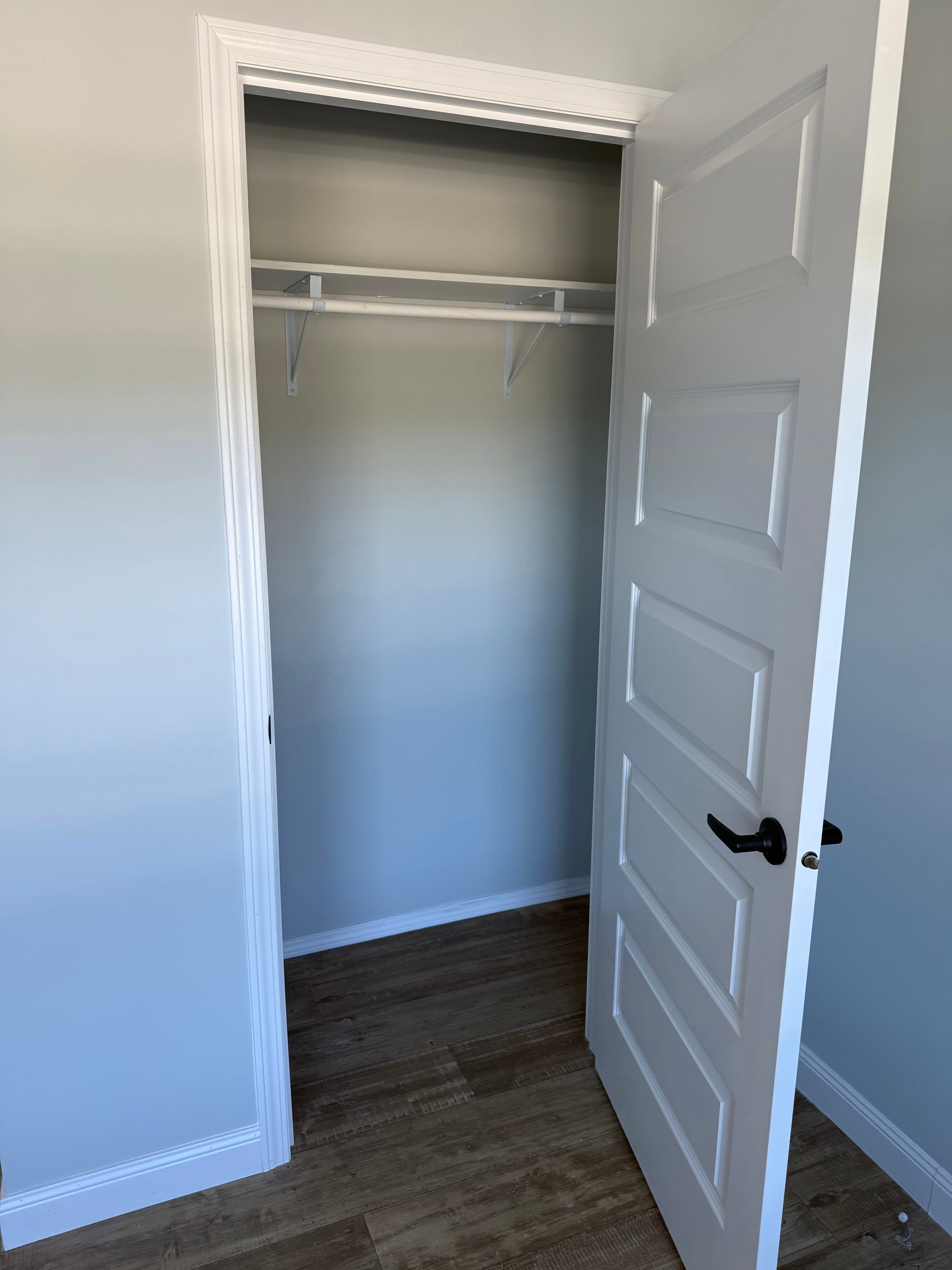 Custom sunshine 2043 lot 16  home features