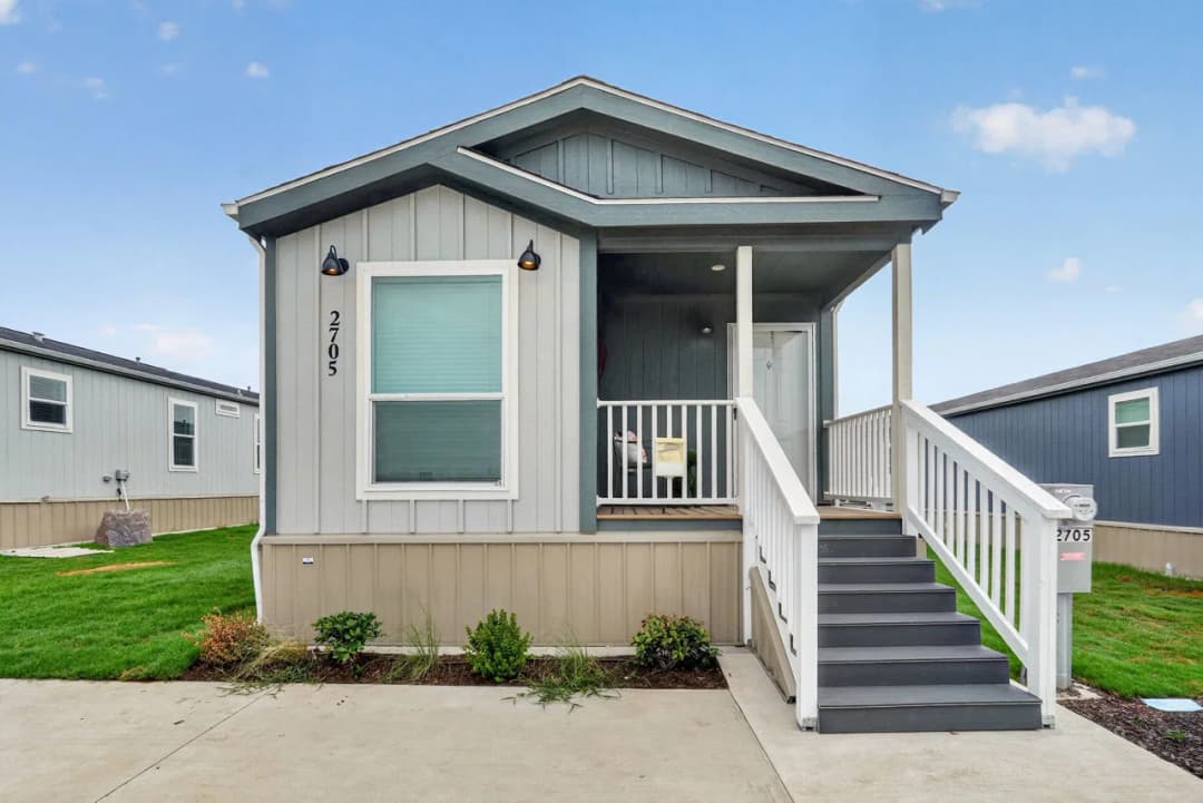 Nm2076a exterior home features
