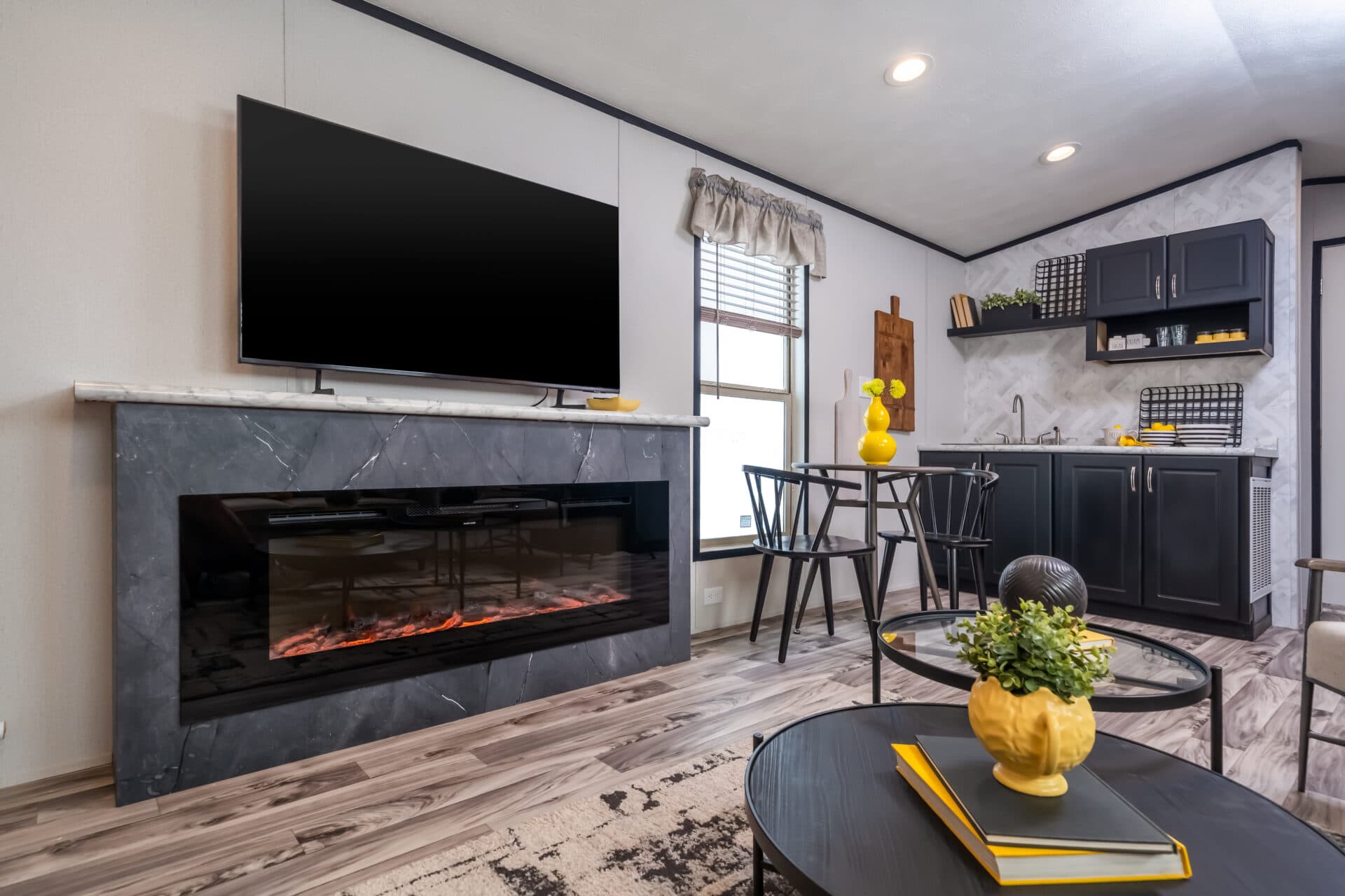 Select s-1240-11fla interior home features