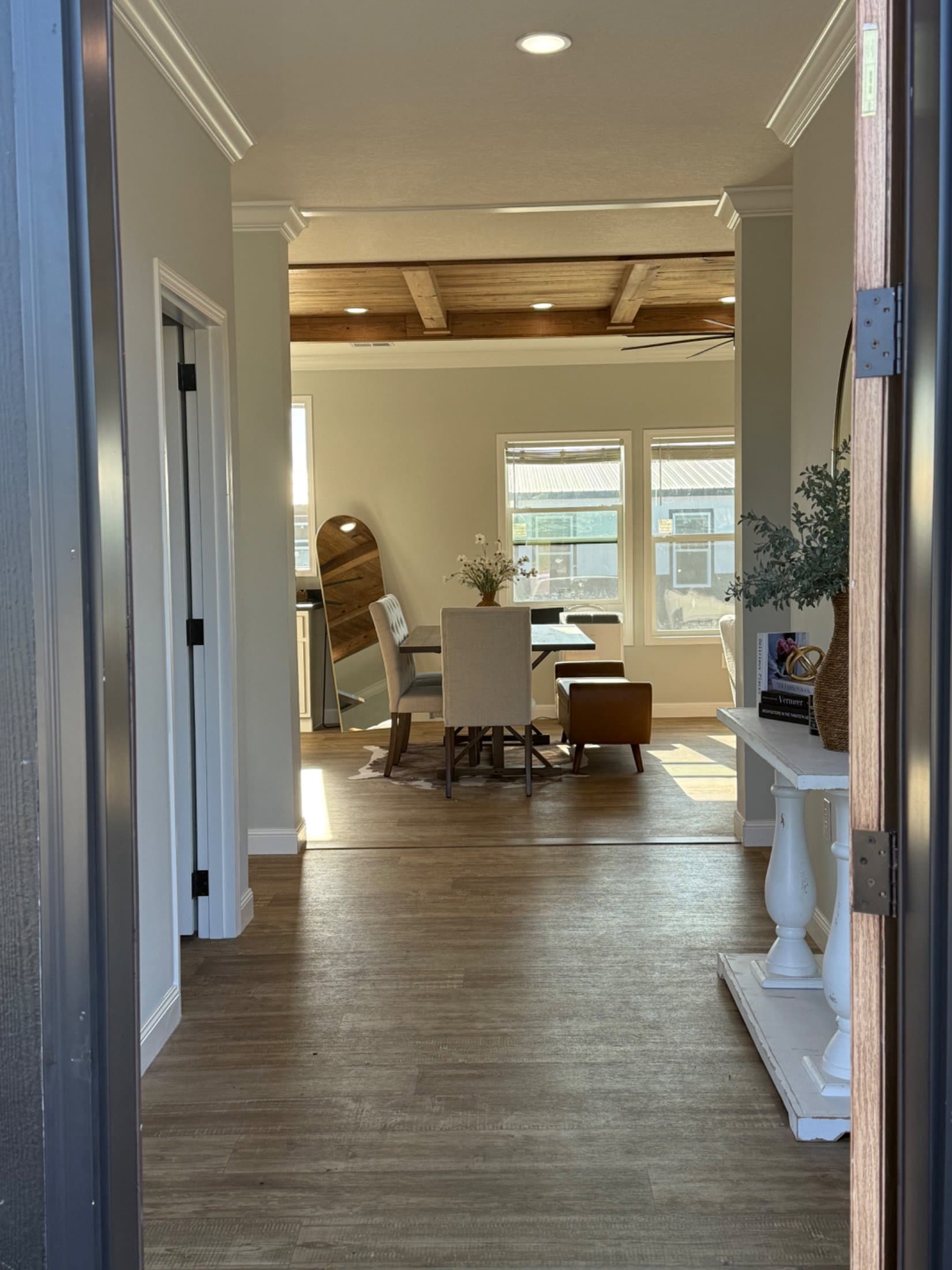 Custom sunshine 2043 lot 16  home features