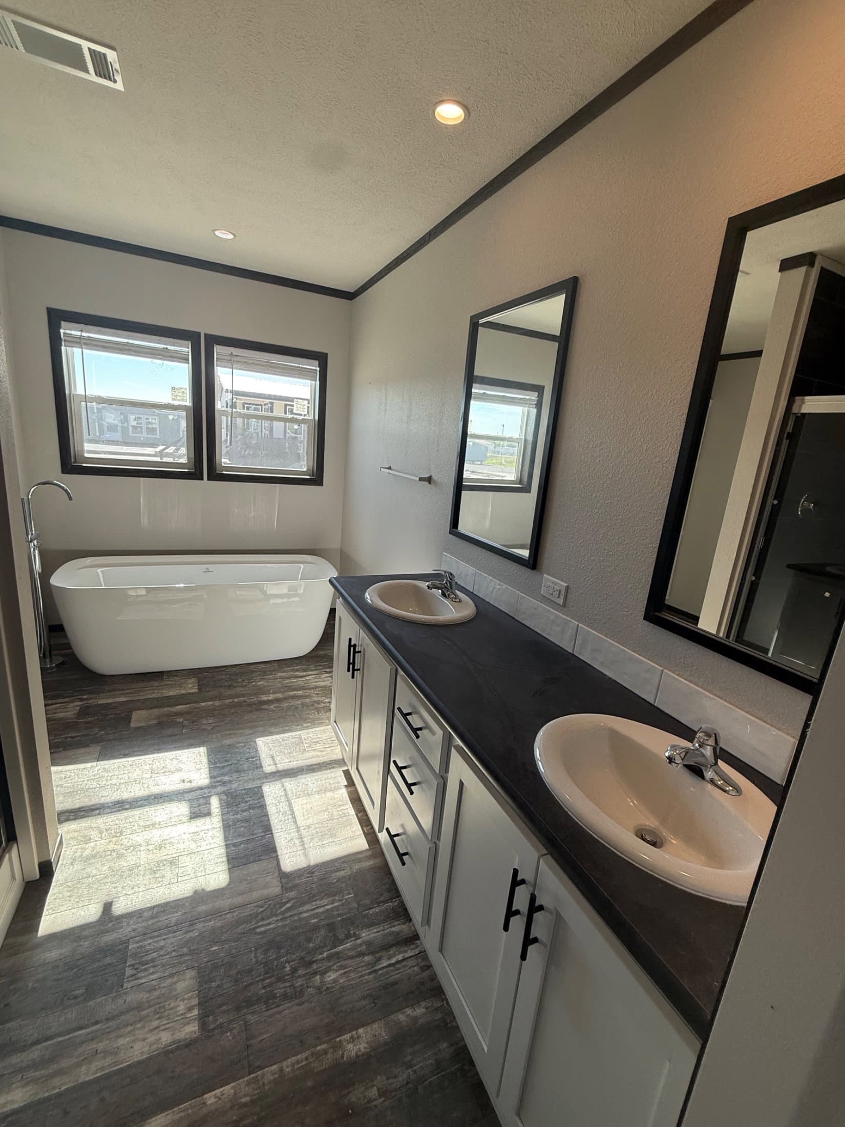 The summit lot #2  home features