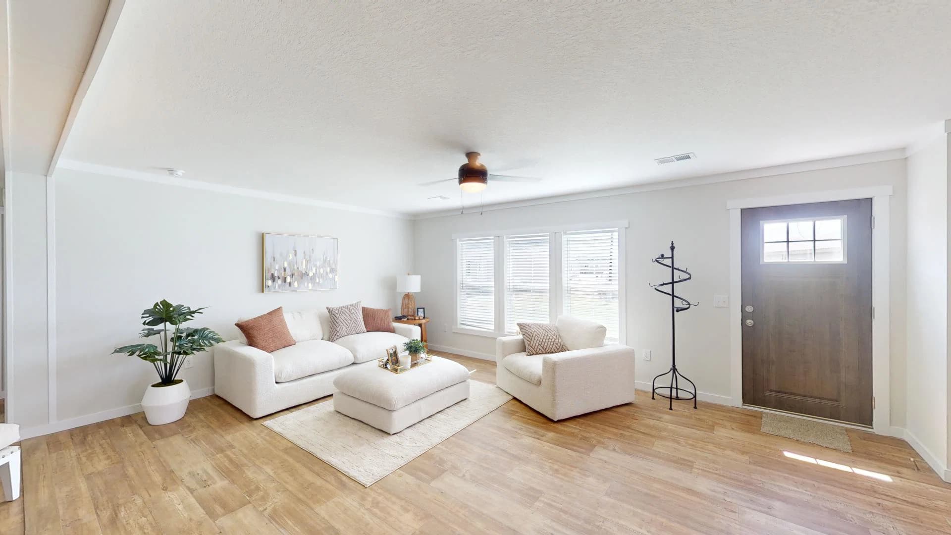 Pri3264-200 interior home features