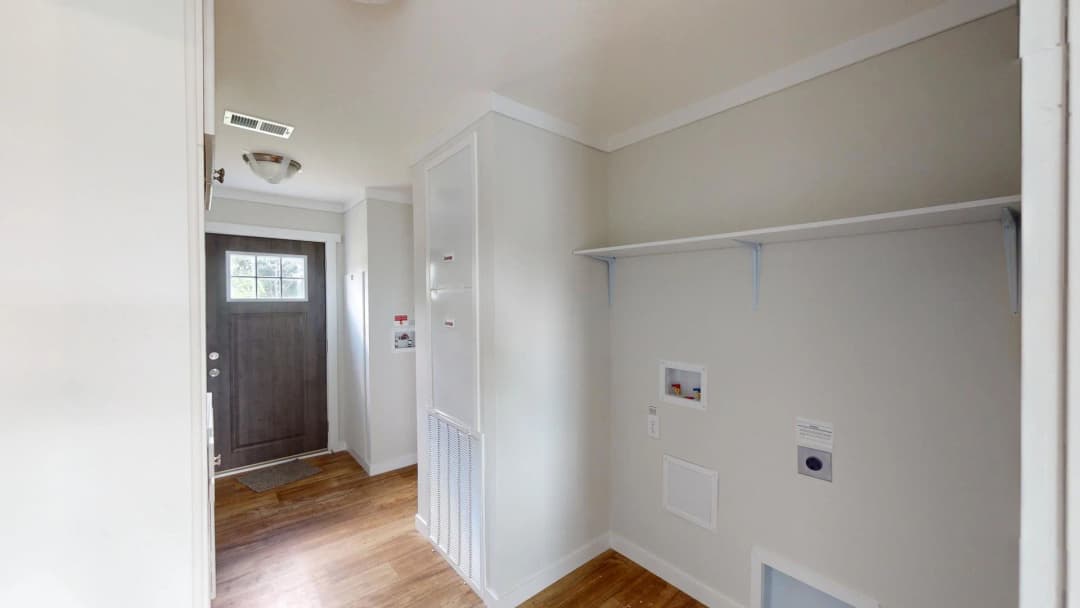 Pri3264-200 interior home features