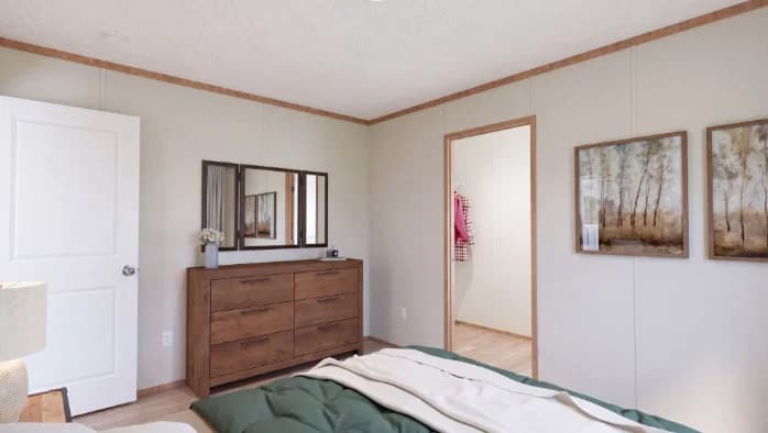 Sevier bedroom home features