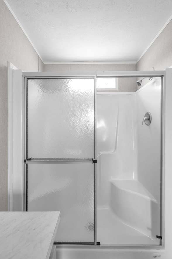 Verde ranch 14632n bathroom home features