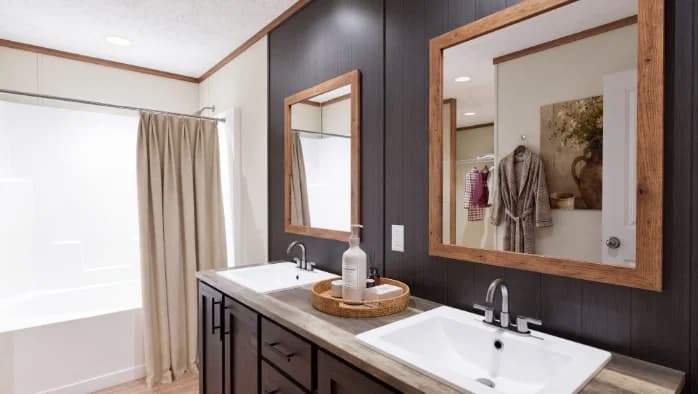 Sevier bathroom home features