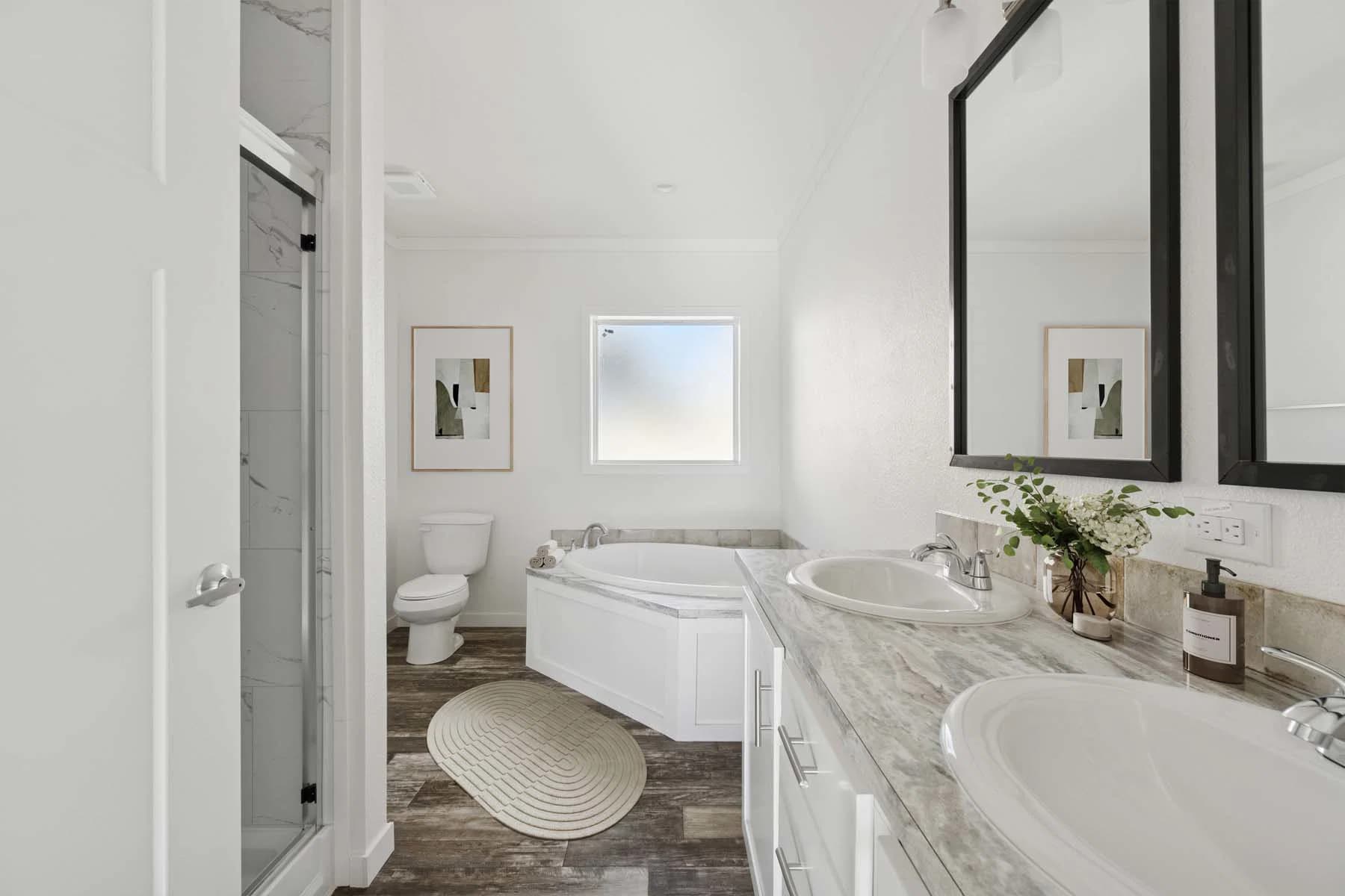 Prairie dune 8452 bathroom home features