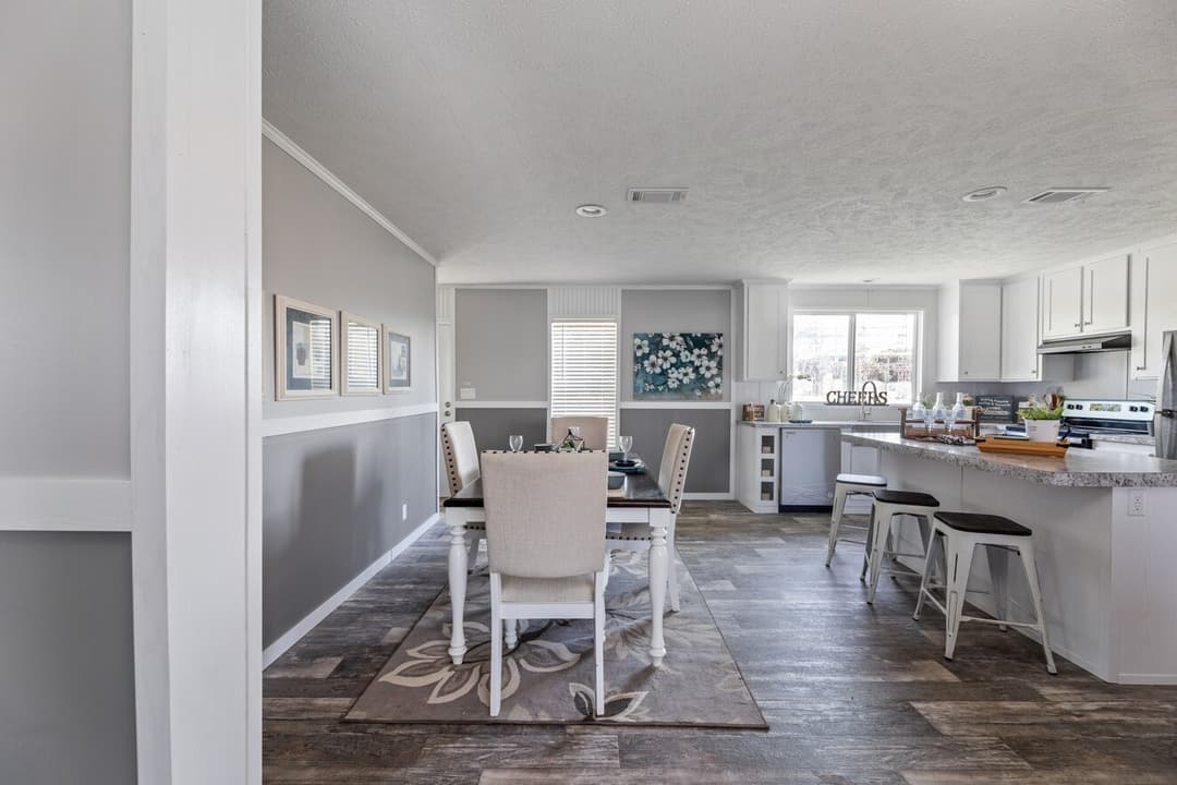 Valu premier 32483g interior home features