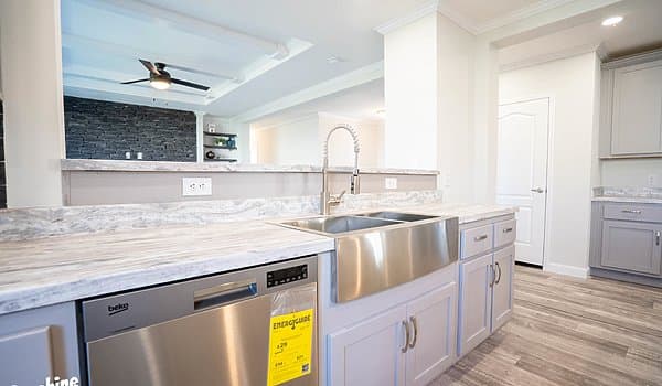 Pri3280-2043 kitchen home features