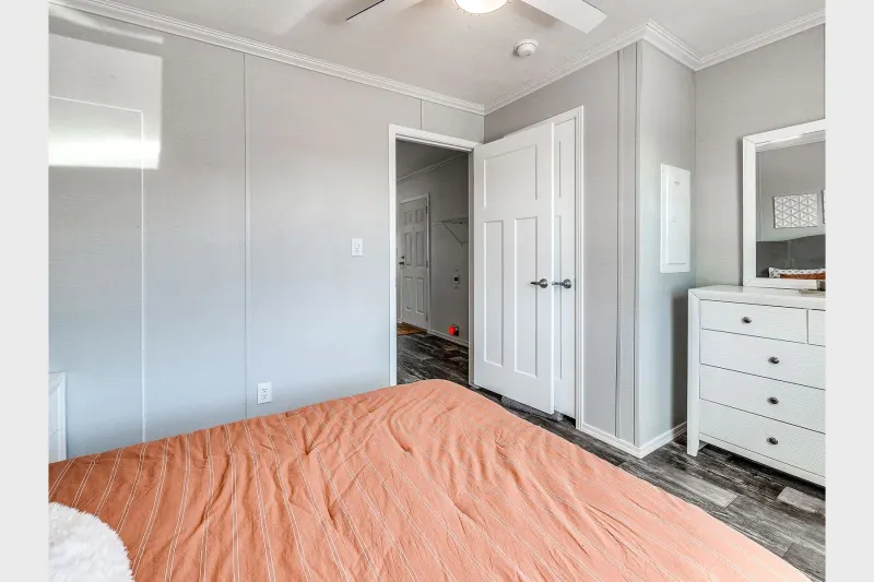 Prairie dune 8312 bedroom home features