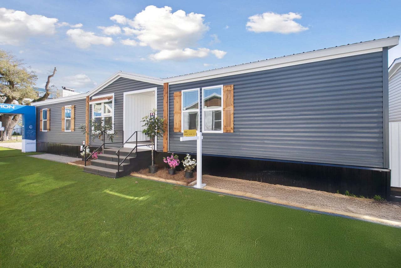 Sazerac exterior home features