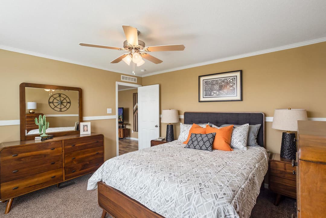 Innovation 2856a bedroom home features