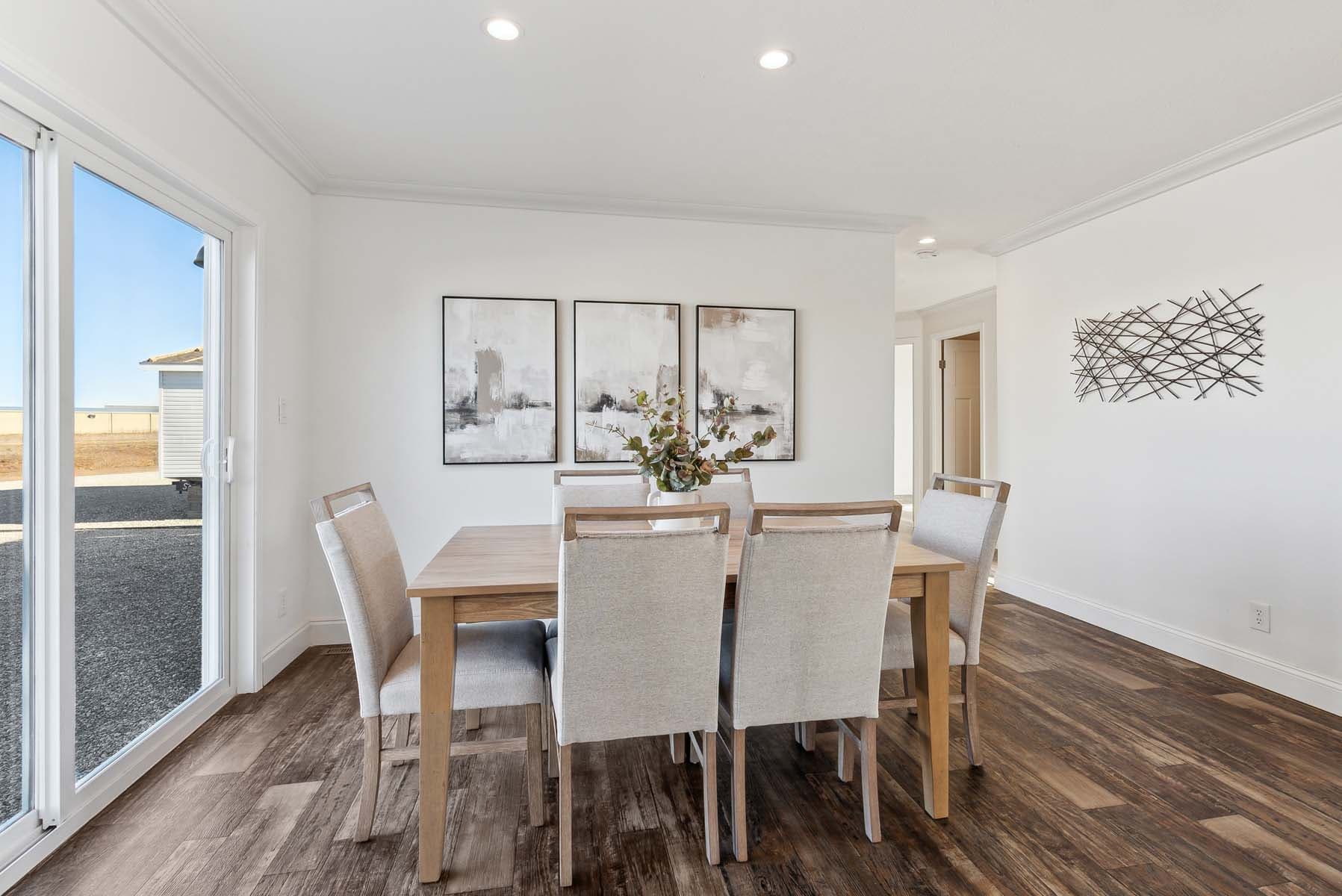 Prairie dune 8978 interior home features