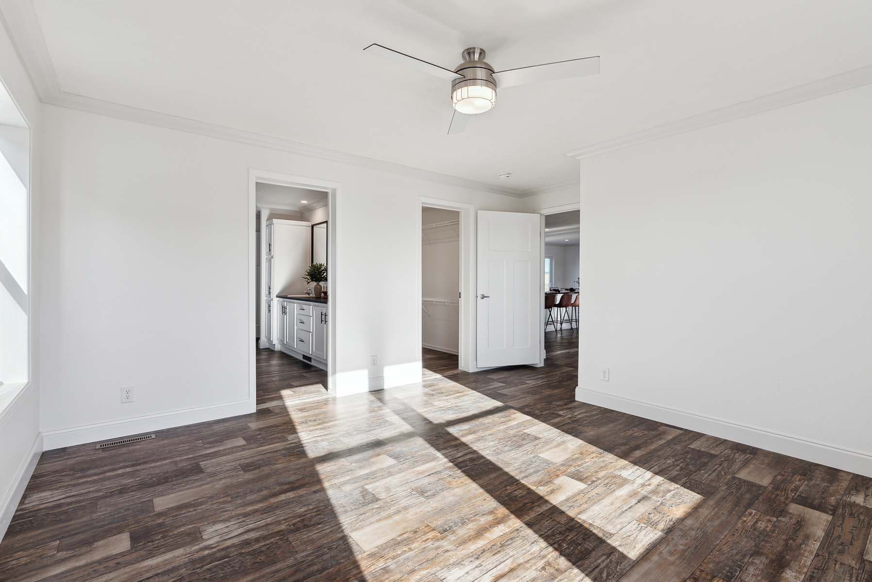 Prairie dune 8978 bedroom home features
