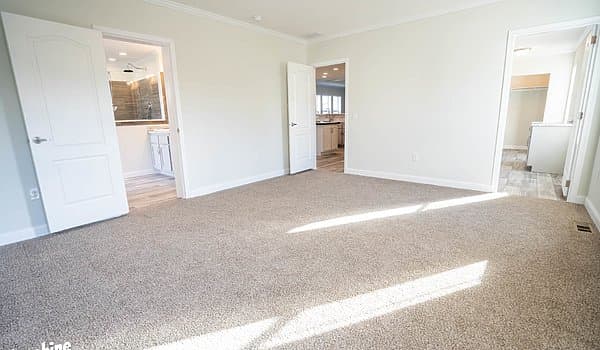 Pri3280-2043 bedroom home features