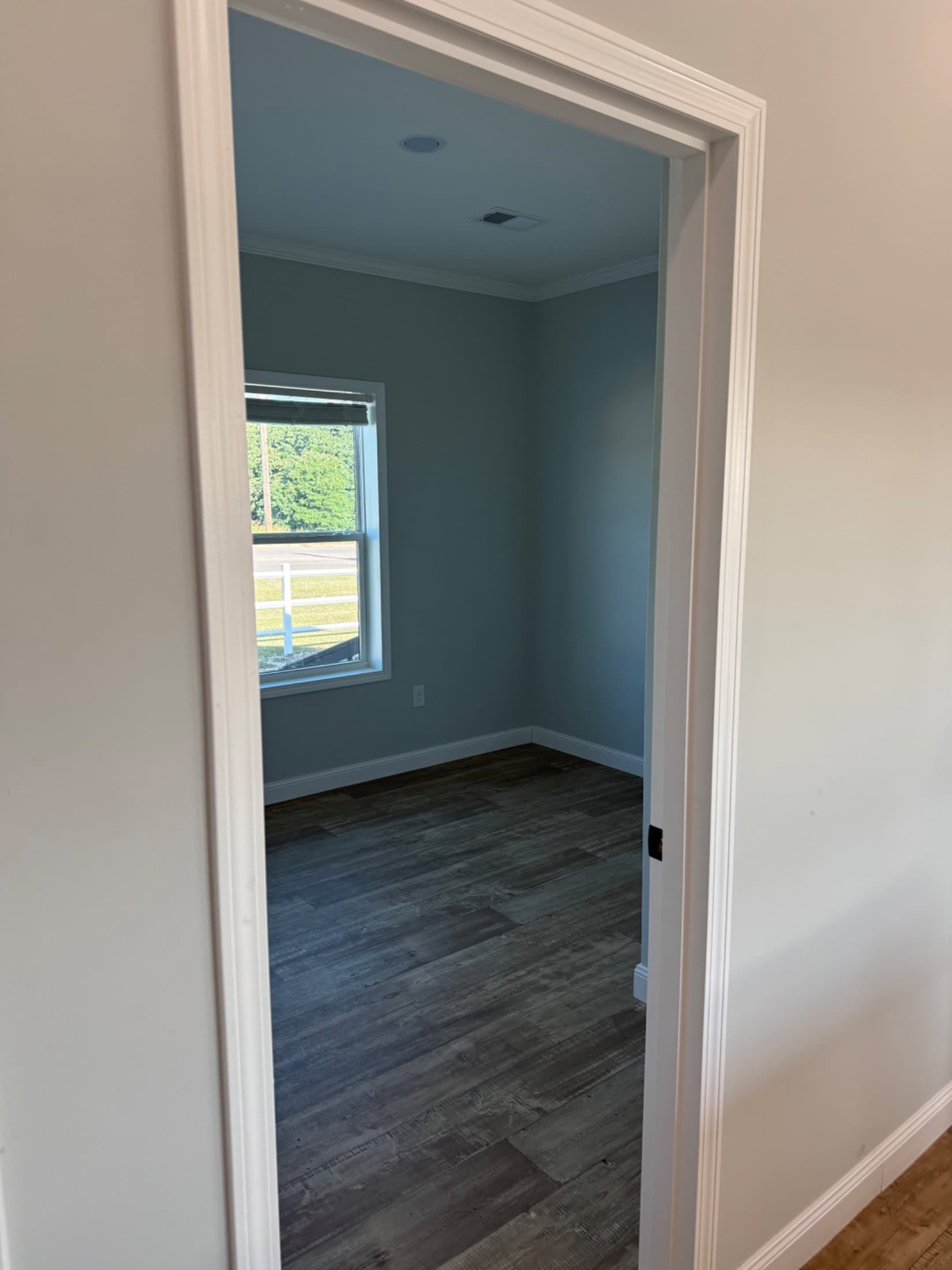 Custom sunshine 2043 lot 16  home features