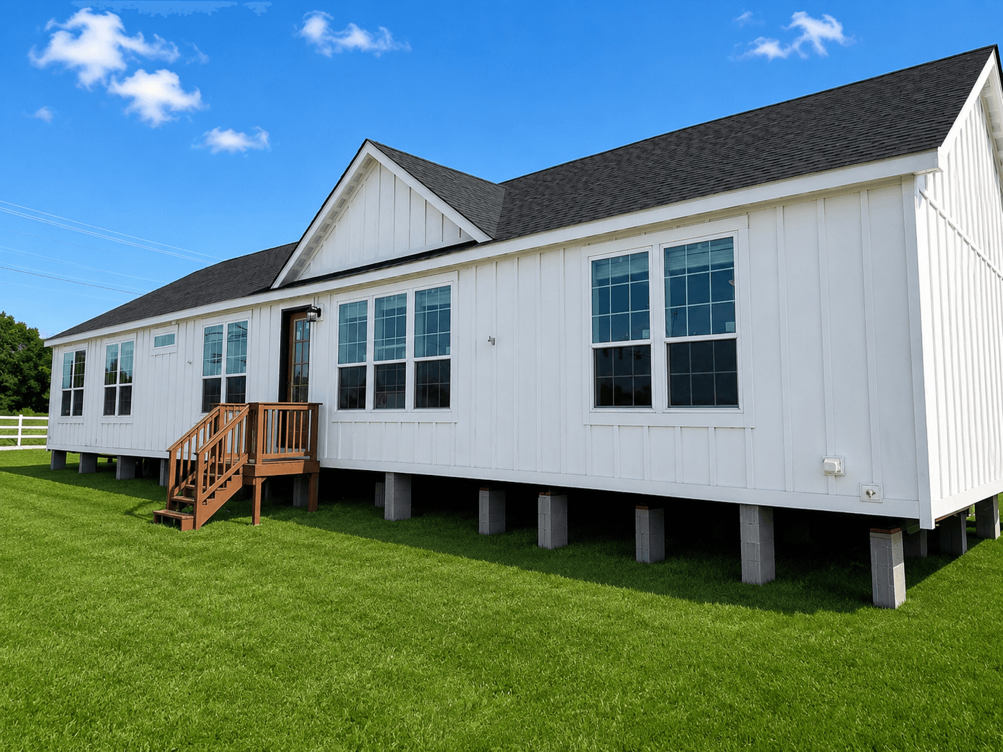 Custom franklin / lot 13  hero and elevation home features